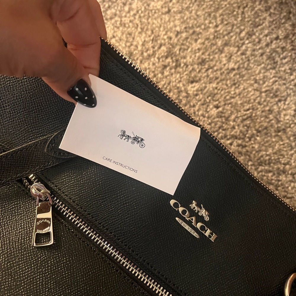 COACH Black Leather F79608 with Front Pocket - Picture 5 of 10
